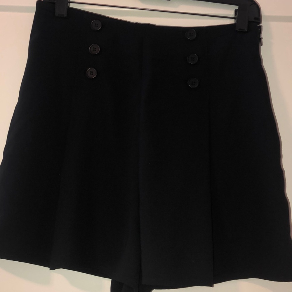 Cute black shorts
